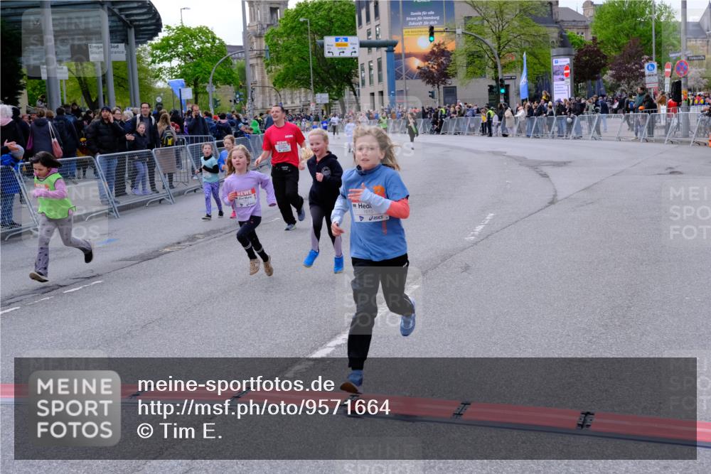 25.04.2026 - Das Zehntel Tim E. http://msf.ph/oto/9571664 25.04.2026 09:08:50 Ziel 1360, 1615, 1617, 1907, 1913, 1915, 2000, 2008, 2535, 3754, 3772 meine-sportfotos.de