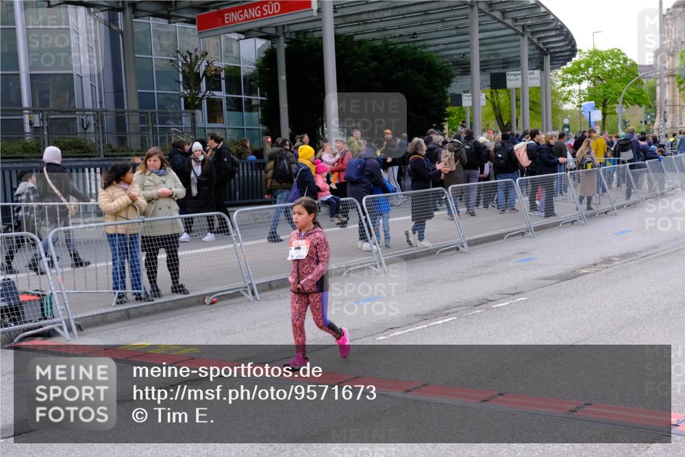 25.04.2026 - Das Zehntel Tim E. http://msf.ph/oto/9571673 25.04.2026 09:09:06 Ziel 1069 meine-sportfotos.de