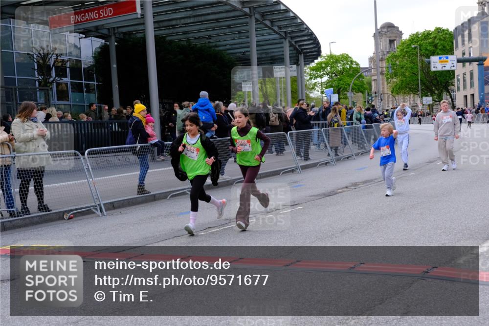 25.04.2026 - Das Zehntel Tim E. http://msf.ph/oto/9571677 25.04.2026 09:09:13 Ziel 1069, 1445, 1469, 2081 meine-sportfotos.de