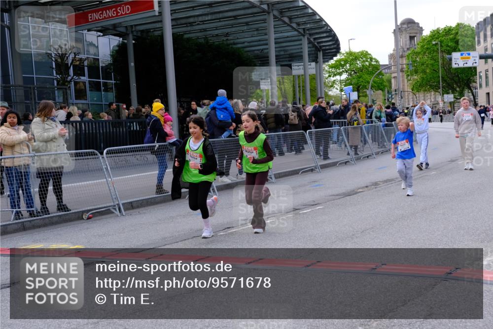 25.04.2026 - Das Zehntel Tim E. http://msf.ph/oto/9571678 25.04.2026 09:09:13 Ziel 1069, 1445, 1469, 2081 meine-sportfotos.de