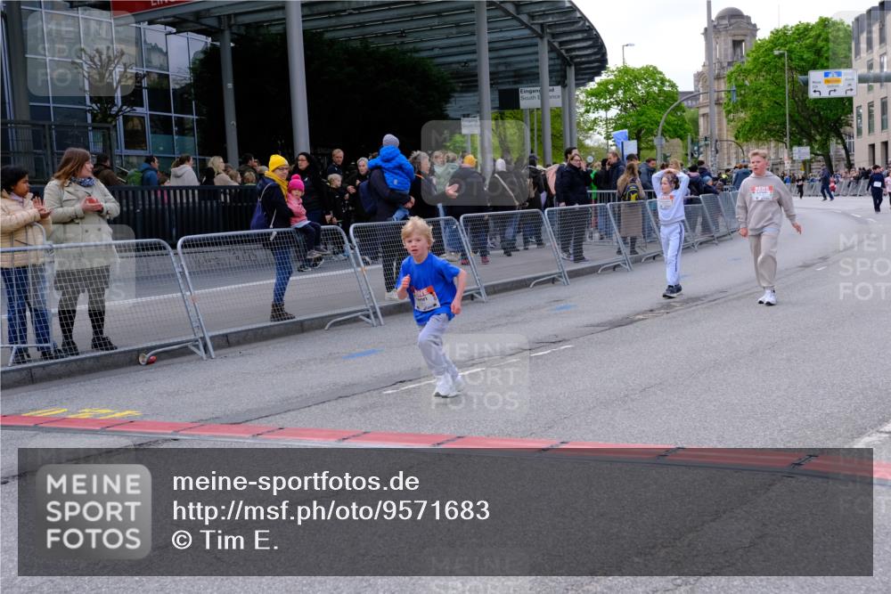 25.04.2026 - Das Zehntel Tim E. http://msf.ph/oto/9571683 25.04.2026 09:09:15 Ziel 1445, 1469, 1476, 2081, 2243 meine-sportfotos.de