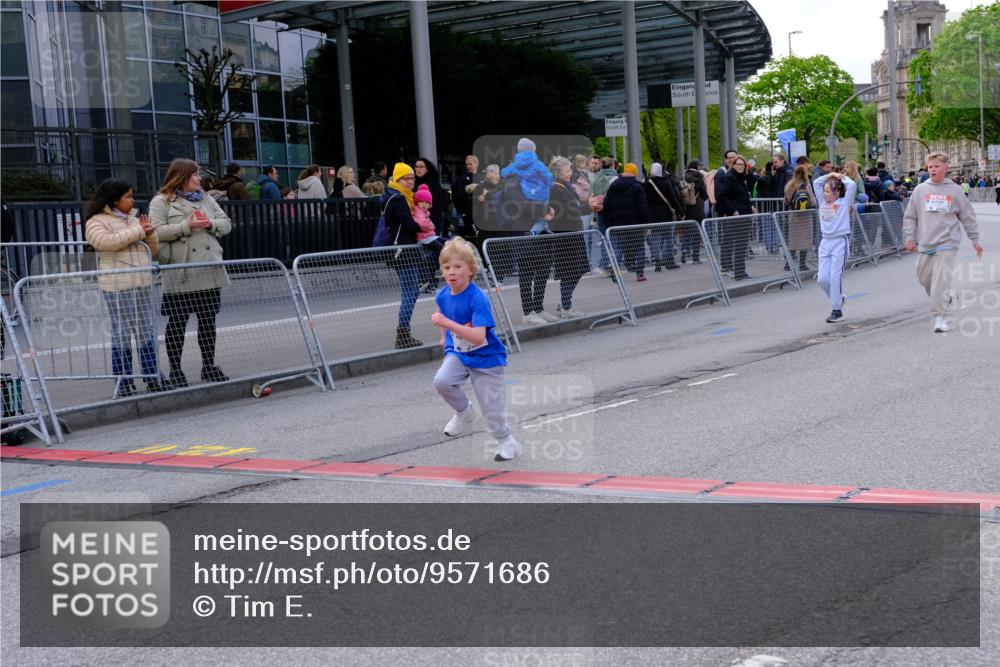 25.04.2026 - Das Zehntel Tim E. http://msf.ph/oto/9571686 25.04.2026 09:09:15 Ziel 1445, 1469, 1476, 2081, 2243 meine-sportfotos.de