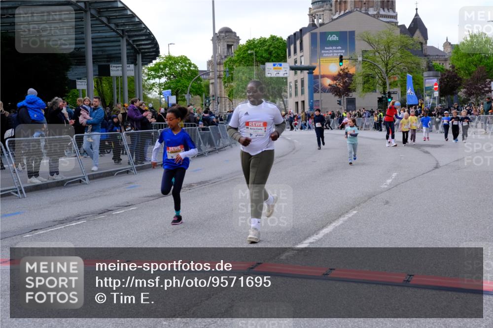 25.04.2026 - Das Zehntel Tim E. http://msf.ph/oto/9571695 25.04.2026 09:09:23 Ziel 1451, 1453, 1476, 1486, 2243 meine-sportfotos.de