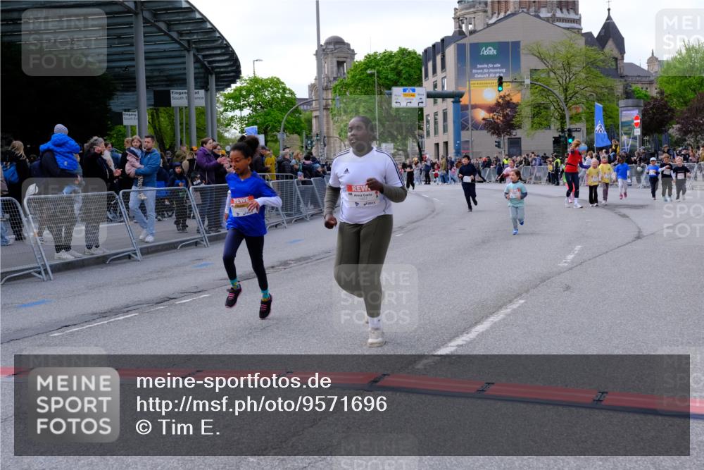 25.04.2026 - Das Zehntel Tim E. http://msf.ph/oto/9571696 25.04.2026 09:09:23 Ziel 1451, 1453, 1476, 1486, 2243 meine-sportfotos.de
