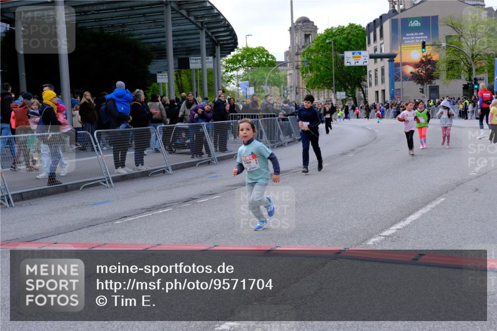 25.04.2026 - Das Zehntel Tim E. http://msf.ph/oto/9571704 25.04.2026 09:09:27 Ziel 1451, 1453, 1477, 1484, 1486, 2182, 2186, 2243 meine-sportfotos.de