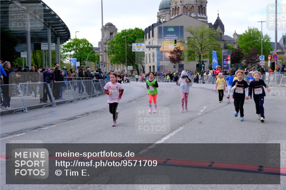 25.04.2026 - Das Zehntel Tim E. http://msf.ph/oto/9571709 25.04.2026 09:09:31 Ziel 1351, 1359, 1453, 1477, 1484, 1486, 1499, 1503, 2182, 2186 meine-sportfotos.de