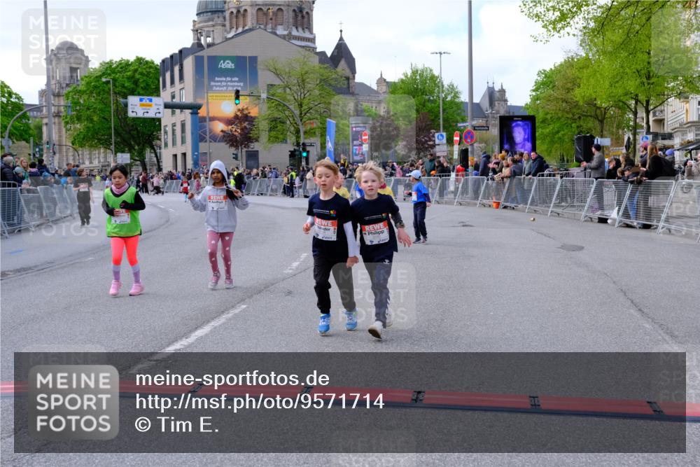 25.04.2026 - Das Zehntel Tim E. http://msf.ph/oto/9571714 25.04.2026 09:09:32 Ziel 1351, 1359, 1477, 1484, 1486, 1499, 1503, 2098, 2182, 2186 meine-sportfotos.de