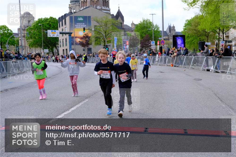 25.04.2026 - Das Zehntel Tim E. http://msf.ph/oto/9571717 25.04.2026 09:09:32 Ziel 1351, 1359, 1477, 1484, 1486, 1499, 1503, 2098, 2182, 2186 meine-sportfotos.de