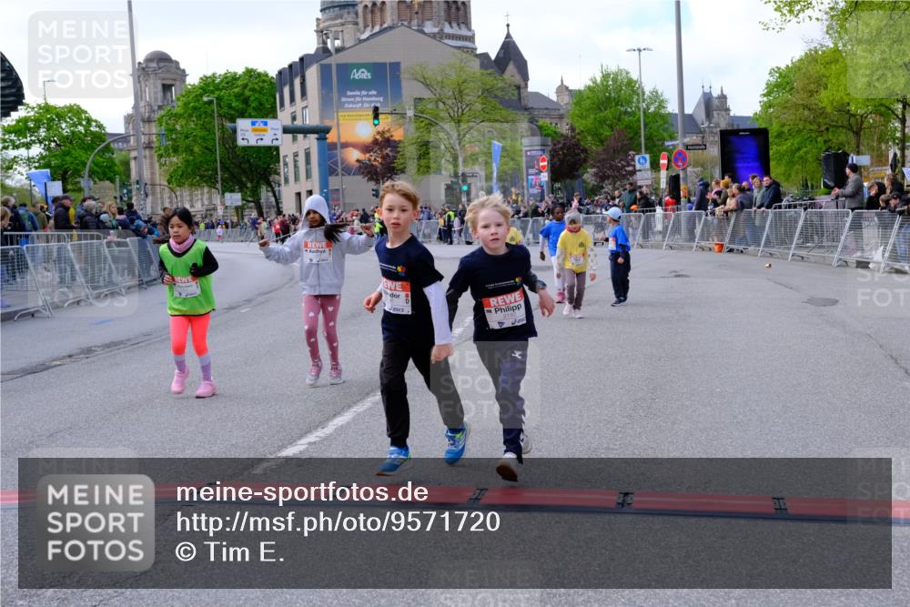 25.04.2026 - Das Zehntel Tim E. http://msf.ph/oto/9571720 25.04.2026 09:09:32 Ziel 1351, 1359, 1477, 1484, 1486, 1499, 1503, 2098, 2182, 2186 meine-sportfotos.de