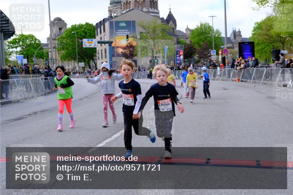25.04.2026 - Das Zehntel Tim E. http://msf.ph/oto/9571721 25.04.2026 09:09:33 Ziel 1351, 1359, 1477, 1484, 1486, 1499, 1503, 2087, 2098, 2182, 2186 meine-sportfotos.de