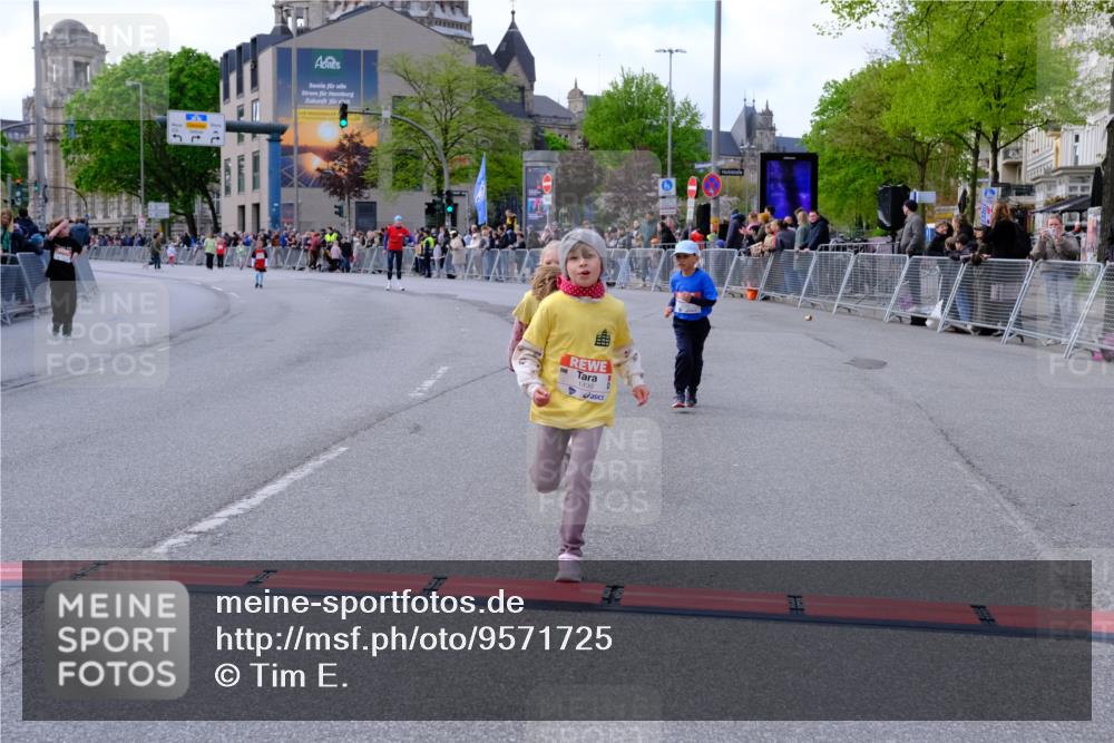 25.04.2026 - Das Zehntel Tim E. http://msf.ph/oto/9571725 25.04.2026 09:09:35 Ziel 1351, 1359, 1477, 1484, 1499, 1503, 2087, 2098, 2182, 2186 meine-sportfotos.de