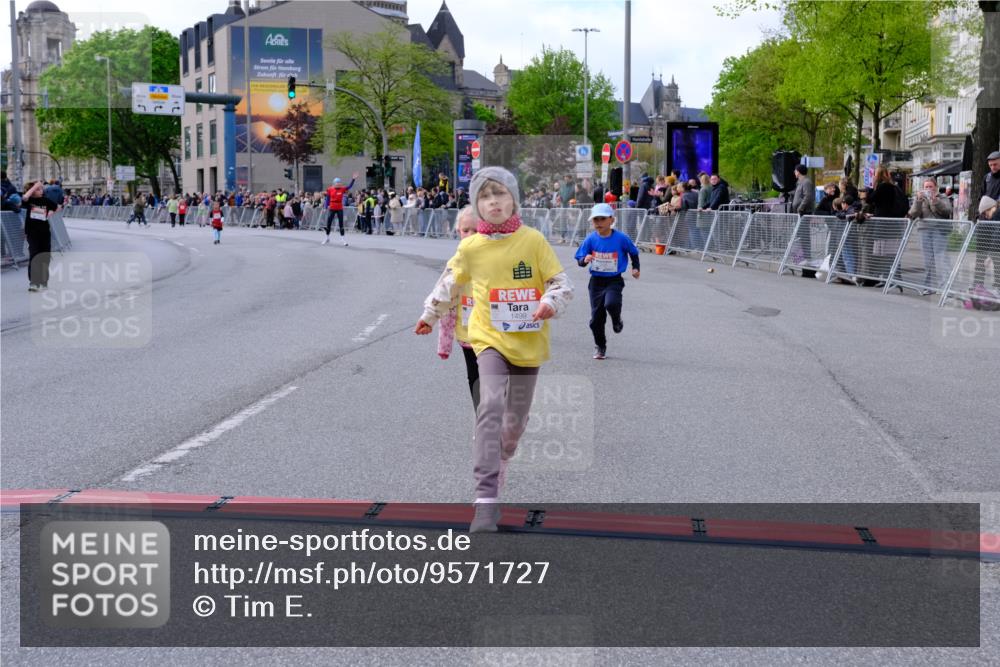 25.04.2026 - Das Zehntel Tim E. http://msf.ph/oto/9571727 25.04.2026 09:09:35 Ziel 1351, 1359, 1477, 1484, 1499, 1503, 2087, 2098, 2182, 2186 meine-sportfotos.de