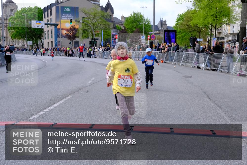 25.04.2026 - Das Zehntel Tim E. http://msf.ph/oto/9571728 25.04.2026 09:09:36 Ziel 1351, 1359, 1477, 1484, 1499, 1503, 2087, 2098, 2182, 2186 meine-sportfotos.de