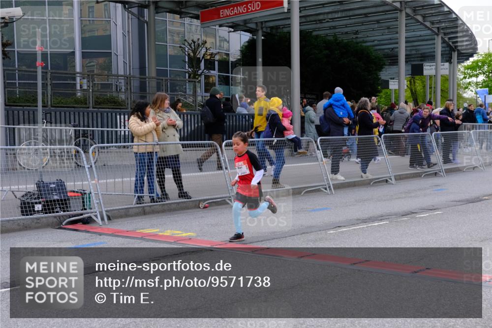 25.04.2026 - Das Zehntel Tim E. http://msf.ph/oto/9571738 25.04.2026 09:09:50 Ziel 1427, 2529 meine-sportfotos.de