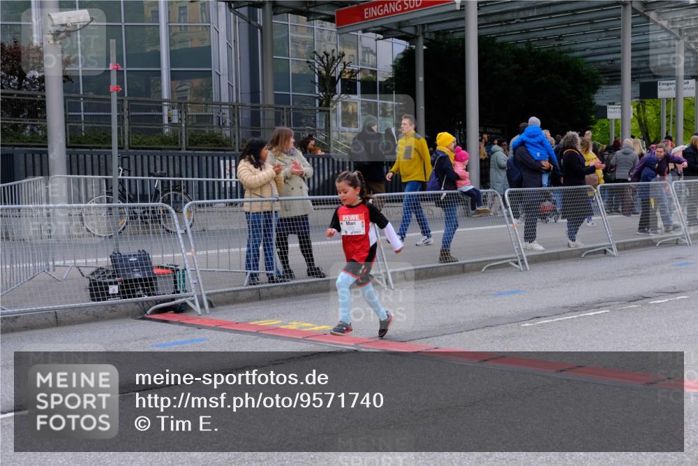 25.04.2026 - Das Zehntel Tim E. http://msf.ph/oto/9571740 25.04.2026 09:09:50 Ziel 1427, 2529 meine-sportfotos.de