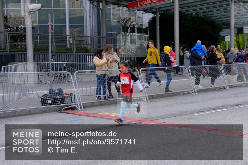 25.04.2026 - Das Zehntel Tim E. http://msf.ph/oto/9571741 25.04.2026 09:09:50 Ziel 1427, 2529 meine-sportfotos.de