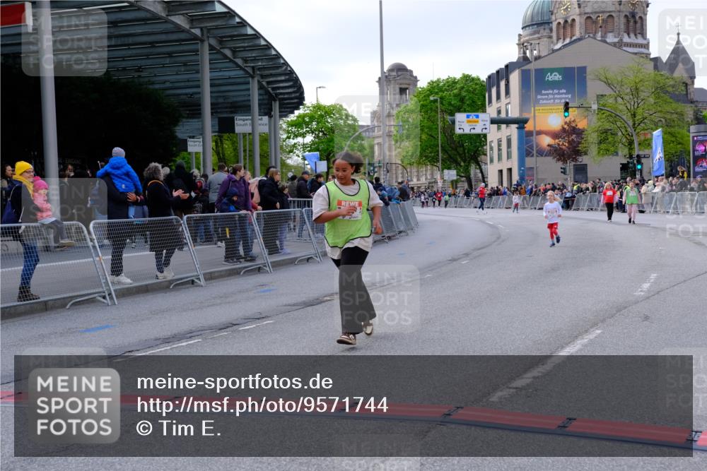 25.04.2026 - Das Zehntel Tim E. http://msf.ph/oto/9571744 25.04.2026 09:09:55 Ziel 2529, 3319 meine-sportfotos.de
