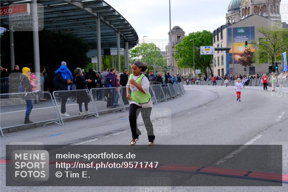 25.04.2026 - Das Zehntel Tim E. http://msf.ph/oto/9571747 25.04.2026 09:09:56 Ziel 2529, 3319 meine-sportfotos.de