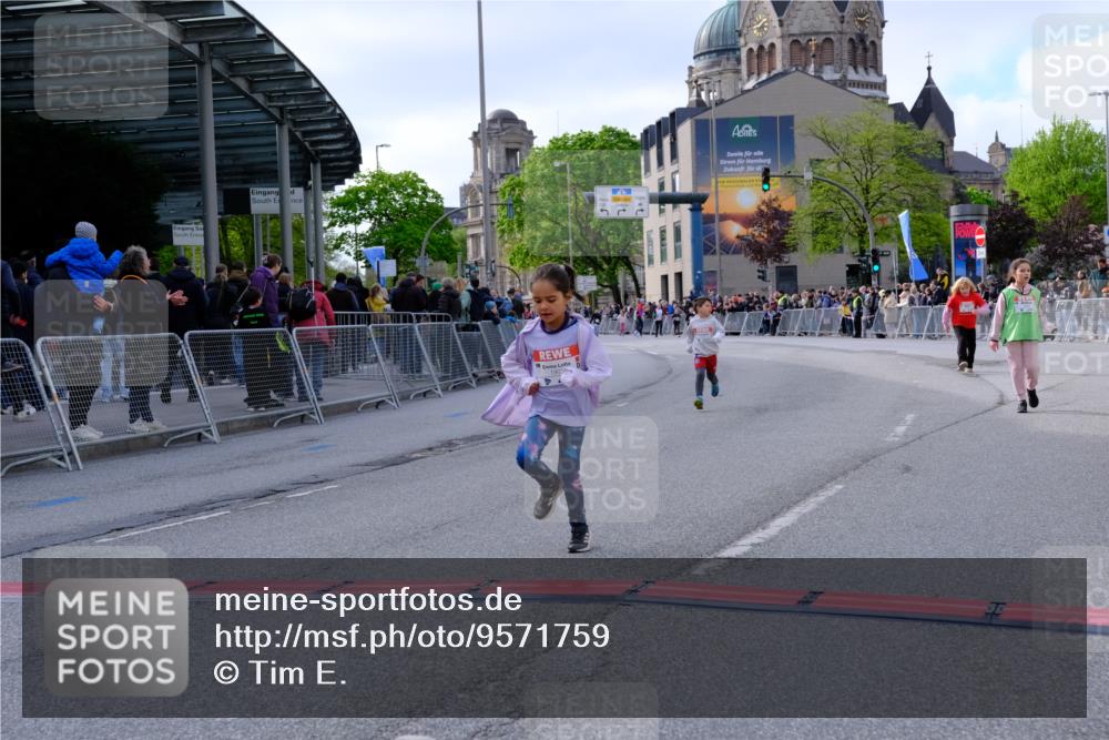 25.04.2026 - Das Zehntel Tim E. http://msf.ph/oto/9571759 25.04.2026 09:10:08 Ziel 1901, 1903, 2549, 3447 meine-sportfotos.de