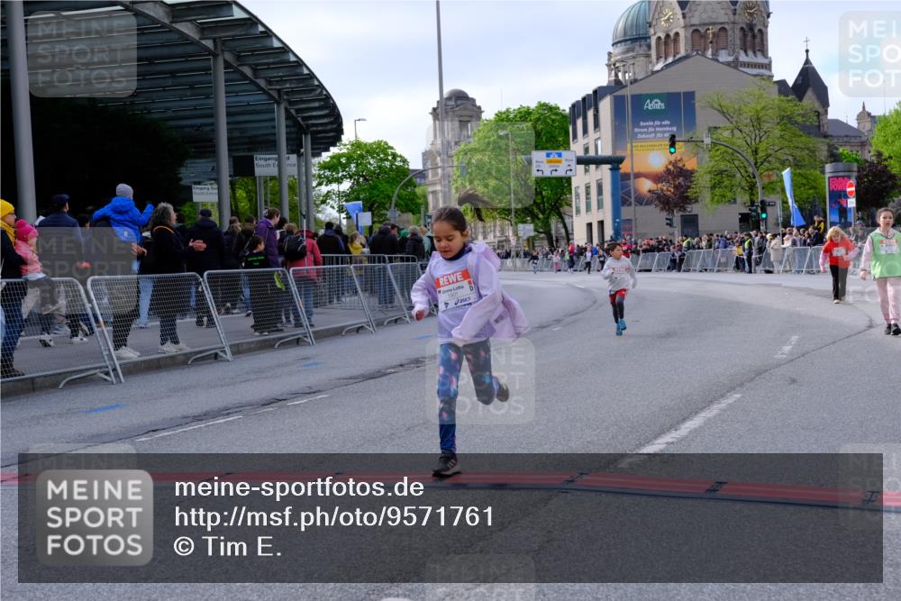 25.04.2026 - Das Zehntel Tim E. http://msf.ph/oto/9571761 25.04.2026 09:10:09 Ziel 1901, 1903, 2549, 3447 meine-sportfotos.de
