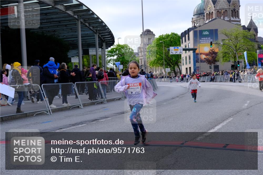 25.04.2026 - Das Zehntel Tim E. http://msf.ph/oto/9571763 25.04.2026 09:10:09 Ziel 1901, 1903, 2549, 3447 meine-sportfotos.de