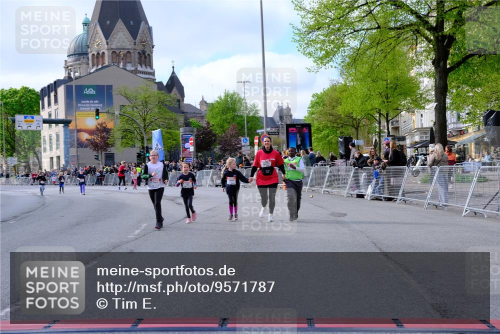 25.04.2026 - Das Zehntel Tim E. http://msf.ph/oto/9571787 25.04.2026 09:10:31 Ziel 1230, 1238, 1391, 3586 meine-sportfotos.de