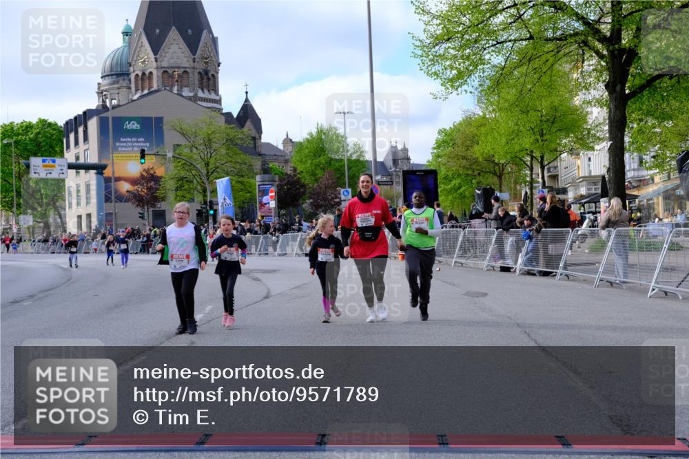 25.04.2026 - Das Zehntel Tim E. http://msf.ph/oto/9571789 25.04.2026 09:10:33 Ziel 1230, 1238, 1391, 3586 meine-sportfotos.de