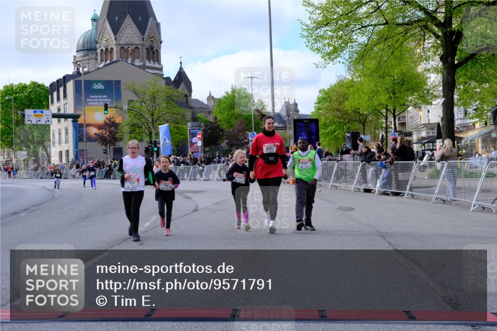 25.04.2026 - Das Zehntel Tim E. http://msf.ph/oto/9571791 25.04.2026 09:10:33 Ziel 1230, 1238, 1391, 3586 meine-sportfotos.de