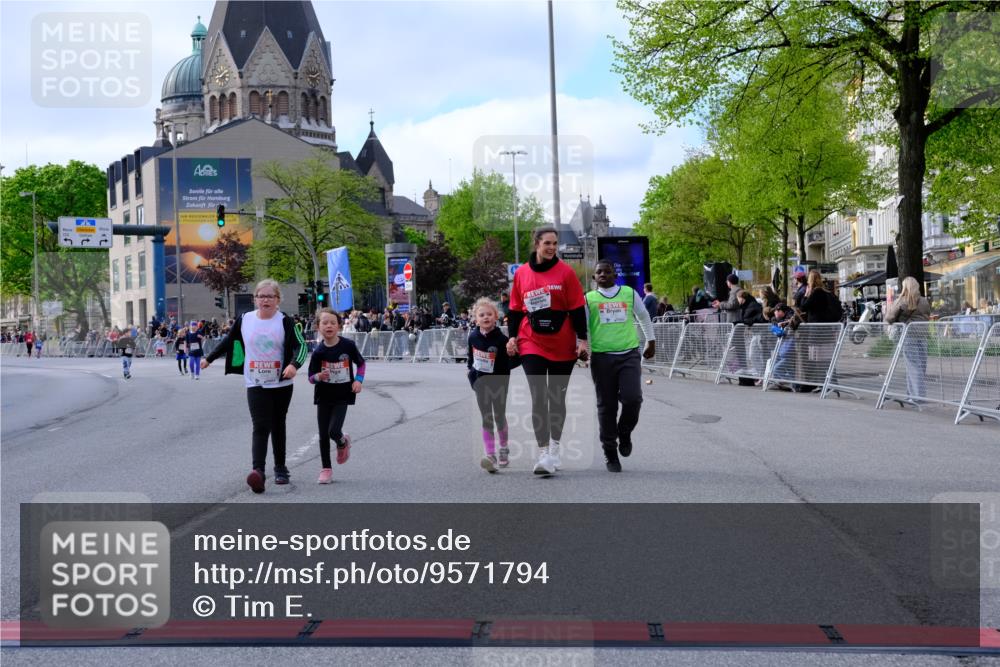 25.04.2026 - Das Zehntel Tim E. http://msf.ph/oto/9571794 25.04.2026 09:10:33 Ziel 1230, 1238, 1391, 3586 meine-sportfotos.de