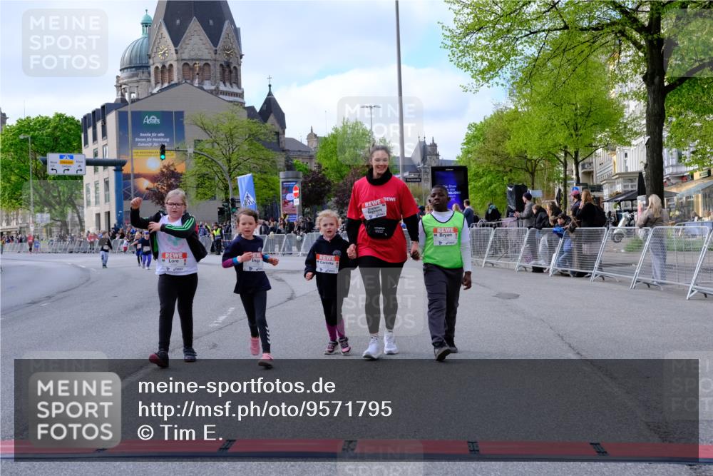 25.04.2026 - Das Zehntel Tim E. http://msf.ph/oto/9571795 25.04.2026 09:10:34 Ziel 1230, 1238, 1391, 3586 meine-sportfotos.de