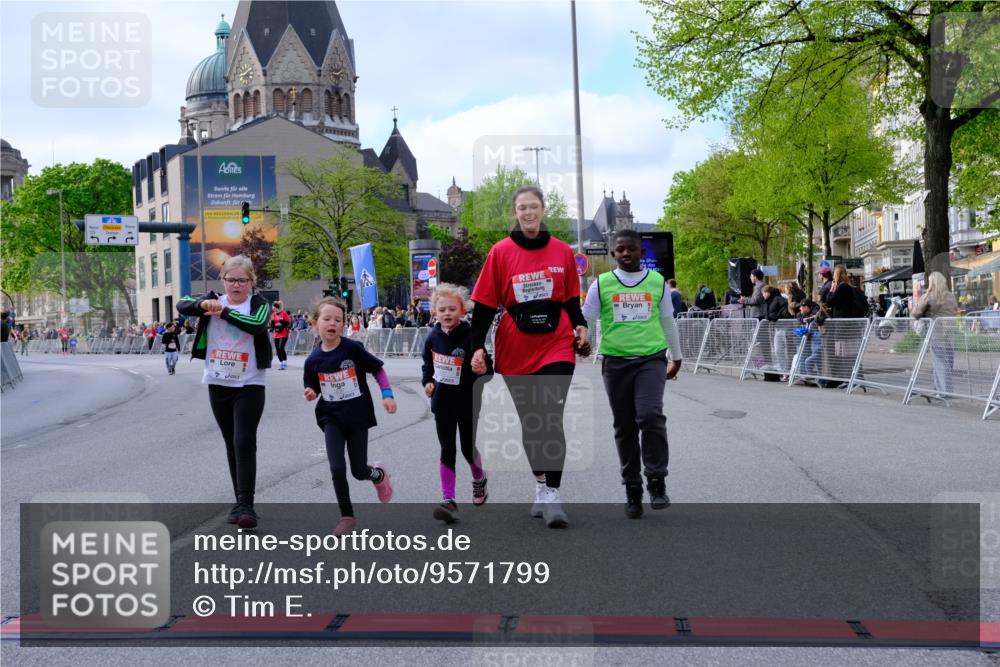 25.04.2026 - Das Zehntel Tim E. http://msf.ph/oto/9571799 25.04.2026 09:10:34 Ziel 1230, 1238, 1391, 3586 meine-sportfotos.de