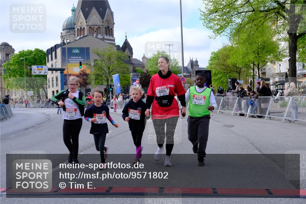 25.04.2026 - Das Zehntel Tim E. http://msf.ph/oto/9571802 25.04.2026 09:10:34 Ziel 1230, 1238, 1391, 3586 meine-sportfotos.de