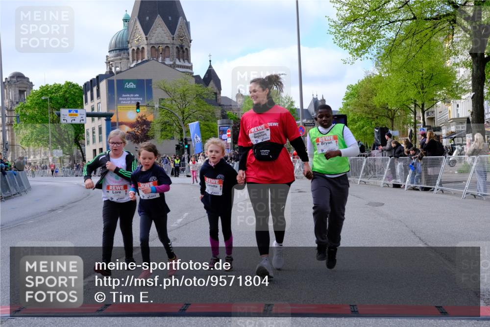 25.04.2026 - Das Zehntel Tim E. http://msf.ph/oto/9571804 25.04.2026 09:10:35 Ziel 1230, 1238, 1391, 3586 meine-sportfotos.de