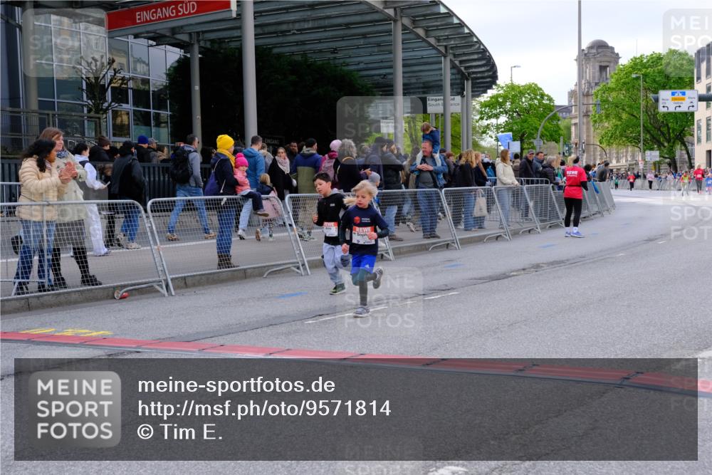 25.04.2026 - Das Zehntel Tim E. http://msf.ph/oto/9571814 25.04.2026 09:10:45 Ziel 1801, 1803, 2557, 2637 meine-sportfotos.de