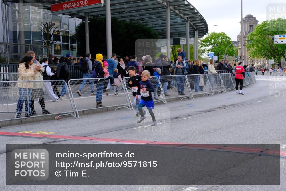 25.04.2026 - Das Zehntel Tim E. http://msf.ph/oto/9571815 25.04.2026 09:10:45 Ziel 1801, 1803, 2557, 2637 meine-sportfotos.de