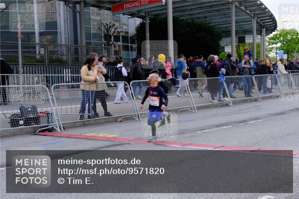 25.04.2026 - Das Zehntel Tim E. http://msf.ph/oto/9571820 25.04.2026 09:10:46 Ziel 1801, 1803, 2557, 2637 meine-sportfotos.de
