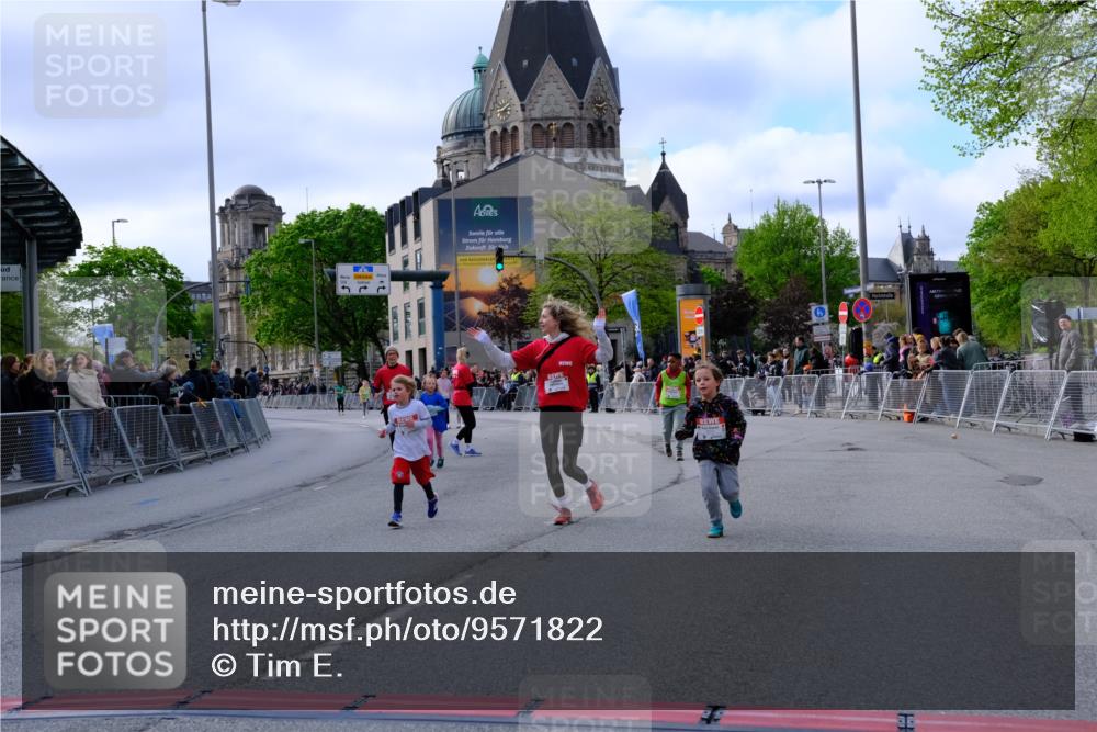25.04.2026 - Das Zehntel Tim E. http://msf.ph/oto/9571822 25.04.2026 09:11:01 Ziel 2845, 3879 meine-sportfotos.de