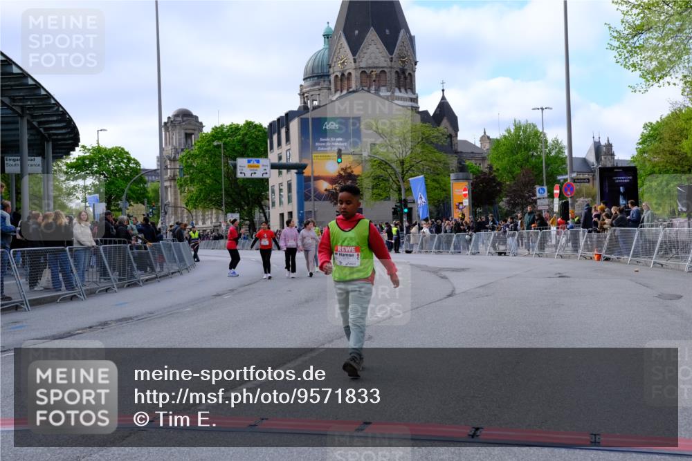 25.04.2026 - Das Zehntel Tim E. http://msf.ph/oto/9571833 25.04.2026 09:11:10 Ziel 2080, 2845, 3270, 3879 meine-sportfotos.de