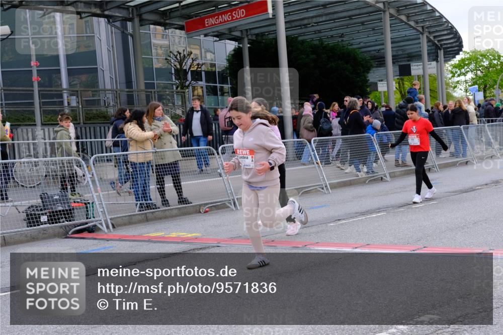 25.04.2026 - Das Zehntel Tim E. http://msf.ph/oto/9571836 25.04.2026 09:11:19 Ziel 2638, 2667, 2678 meine-sportfotos.de