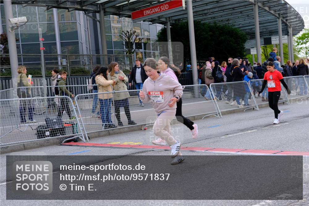 25.04.2026 - Das Zehntel Tim E. http://msf.ph/oto/9571837 25.04.2026 09:11:19 Ziel 2638, 2667, 2678 meine-sportfotos.de