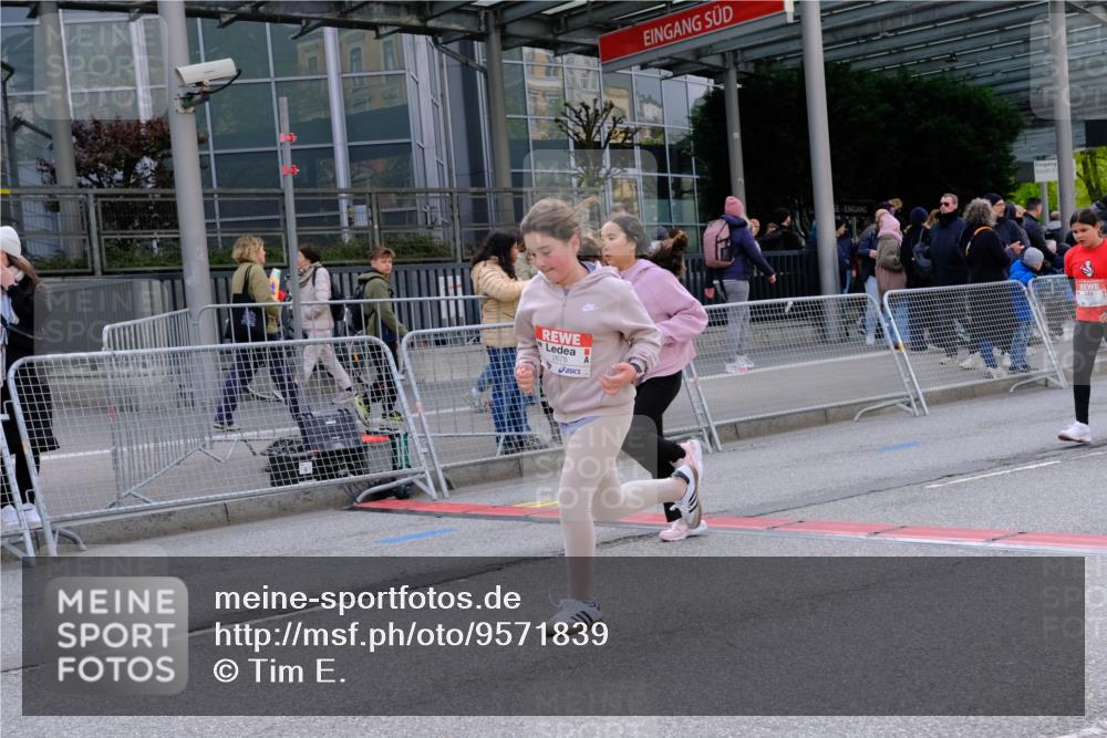 25.04.2026 - Das Zehntel Tim E. http://msf.ph/oto/9571839 25.04.2026 09:11:19 Ziel 2638, 2667, 2678 meine-sportfotos.de