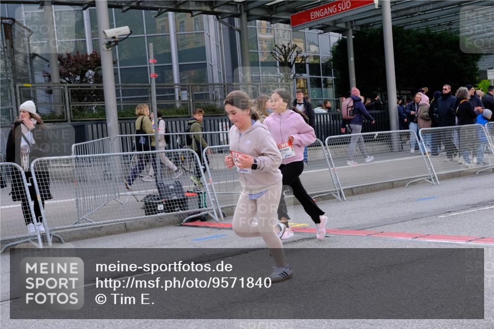 25.04.2026 - Das Zehntel Tim E. http://msf.ph/oto/9571840 25.04.2026 09:11:19 Ziel 2638, 2667, 2678 meine-sportfotos.de