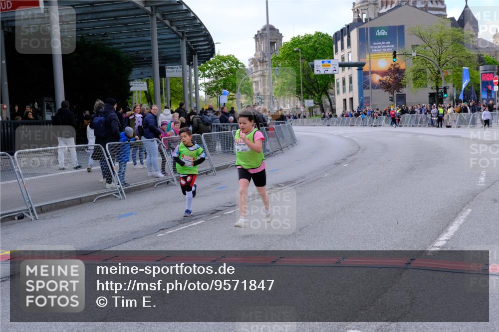 25.04.2026 - Das Zehntel Tim E. http://msf.ph/oto/9571847 25.04.2026 09:12:10 Ziel 1405, 1434 meine-sportfotos.de