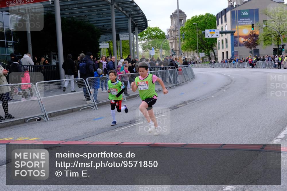25.04.2026 - Das Zehntel Tim E. http://msf.ph/oto/9571850 25.04.2026 09:12:10 Ziel 1405, 1434 meine-sportfotos.de