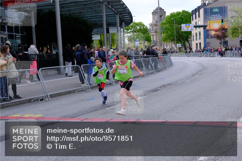 25.04.2026 - Das Zehntel Tim E. http://msf.ph/oto/9571851 25.04.2026 09:12:10 Ziel 1405, 1434 meine-sportfotos.de