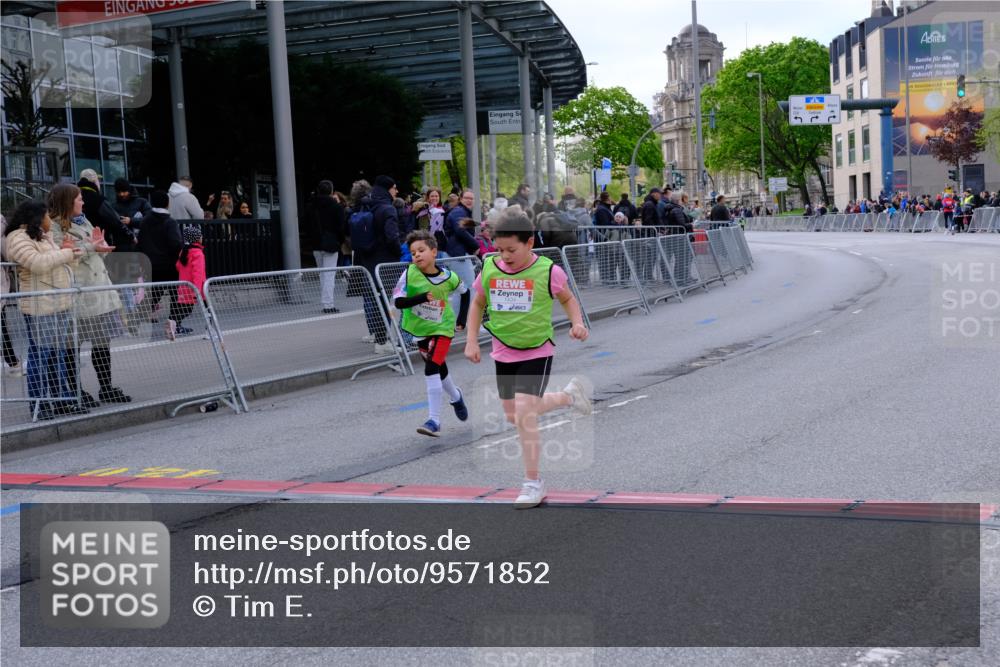 25.04.2026 - Das Zehntel Tim E. http://msf.ph/oto/9571852 25.04.2026 09:12:10 Ziel 1405, 1434 meine-sportfotos.de