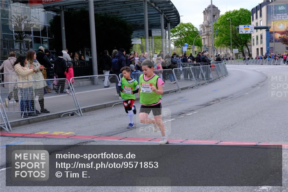 25.04.2026 - Das Zehntel Tim E. http://msf.ph/oto/9571853 25.04.2026 09:12:10 Ziel 1405, 1434 meine-sportfotos.de