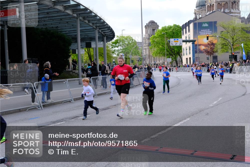 25.04.2026 - Das Zehntel Tim E. http://msf.ph/oto/9571865 25.04.2026 09:12:50 Ziel 2083, 2102, 3269, 3440 meine-sportfotos.de
