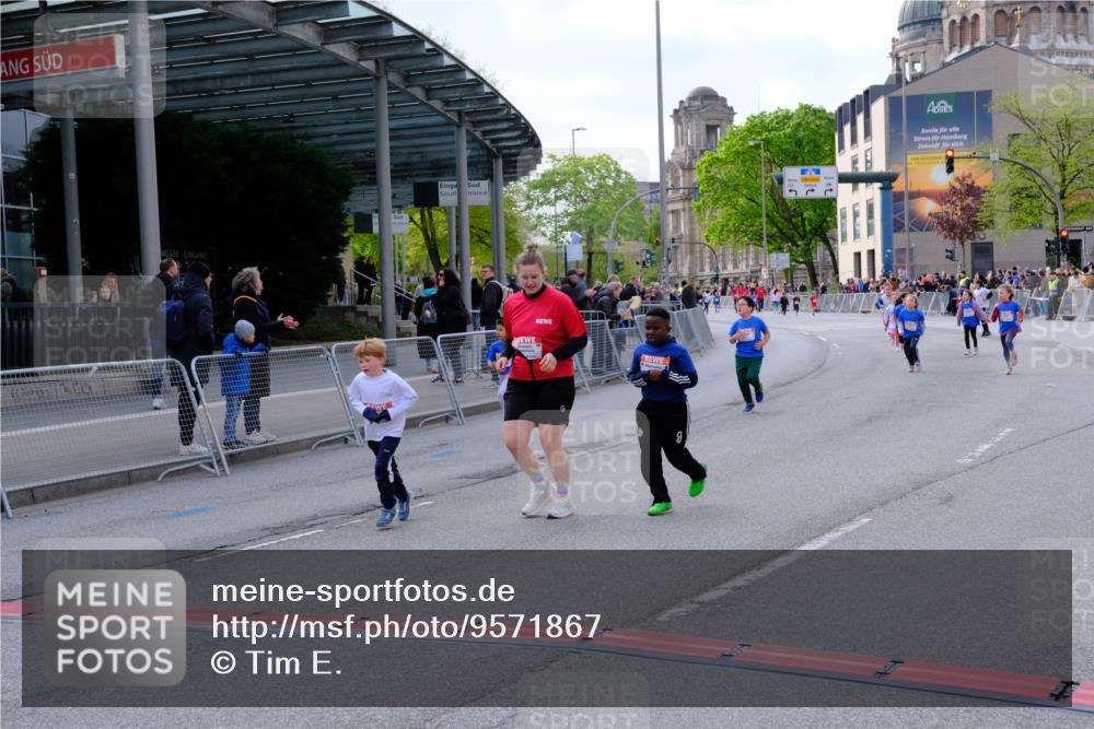 25.04.2026 - Das Zehntel Tim E. http://msf.ph/oto/9571867 25.04.2026 09:12:50 Ziel 2083, 2102, 3269, 3440 meine-sportfotos.de