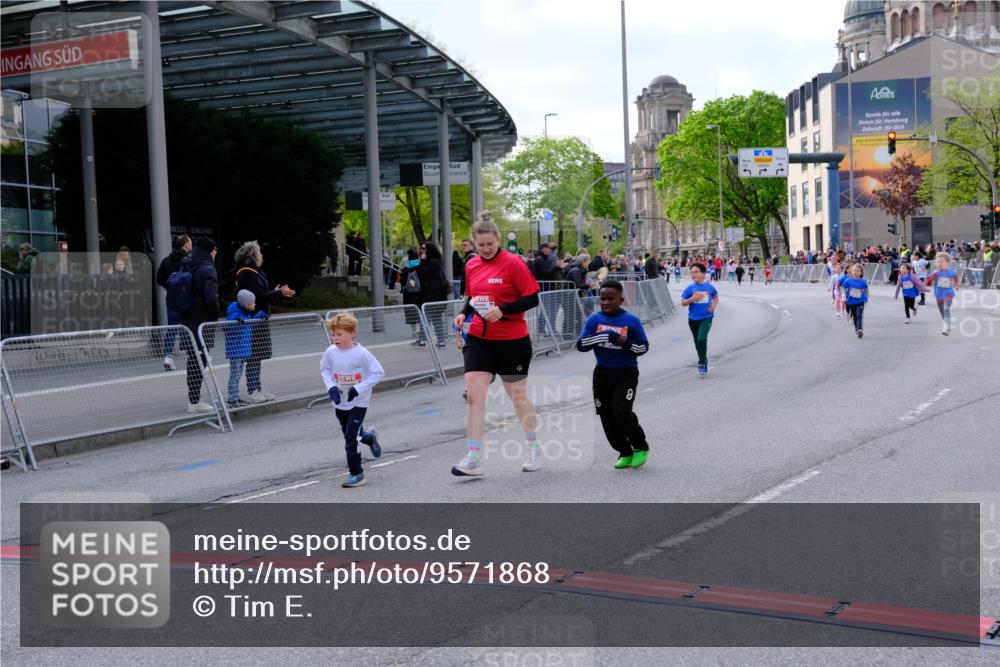 25.04.2026 - Das Zehntel Tim E. http://msf.ph/oto/9571868 25.04.2026 09:12:50 Ziel 2083, 2102, 3269, 3440 meine-sportfotos.de
